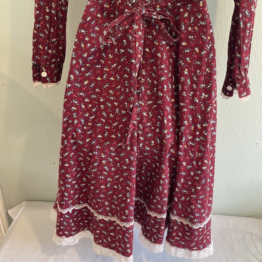 1970s Gunne Sax Prairie Dress Red Calico Floral Long Sleeve Midi Cottage Sz 9/10 - Picture 9 of 11